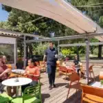 Terrase au soleil du séjour adapté la palmyre