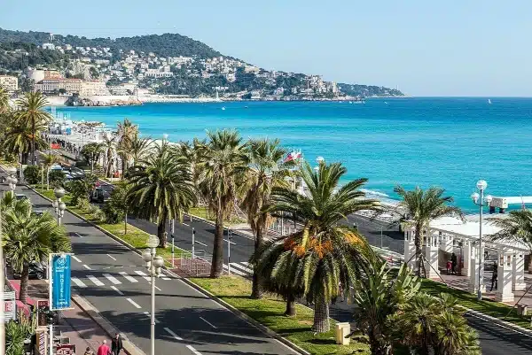 Majestueux sur la promenade des Anglais